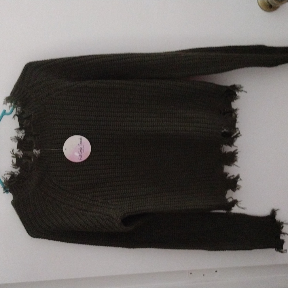 🔥🔥Full circle thread distressed knit sweater